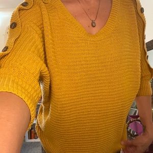 Pullover Mustard Yellow Sweater